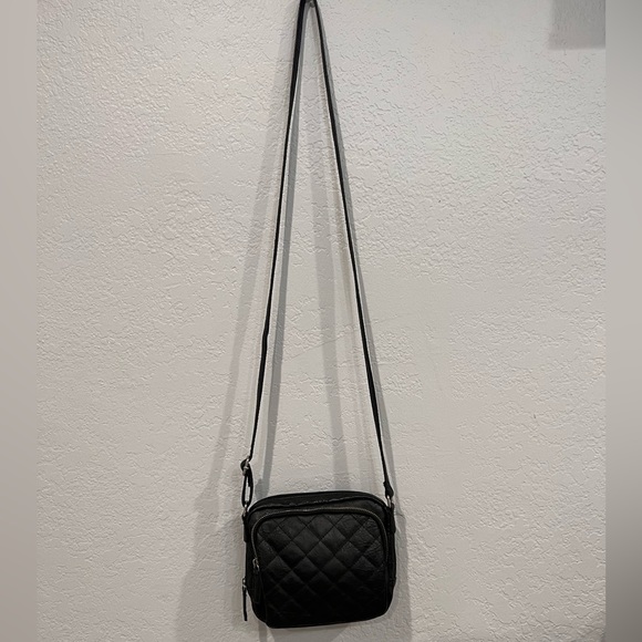 American Eagle Black Crossbody - Picture 4 of 10